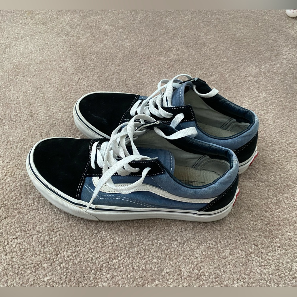 black and white vans